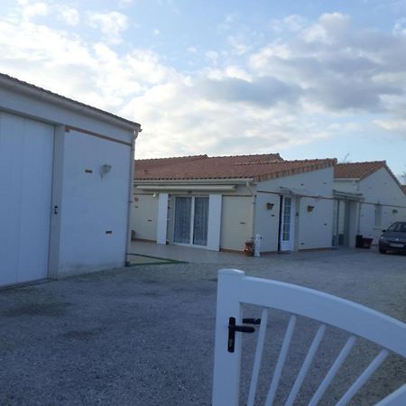 Le Petit Plessis Cure Vila Liré Exterior foto