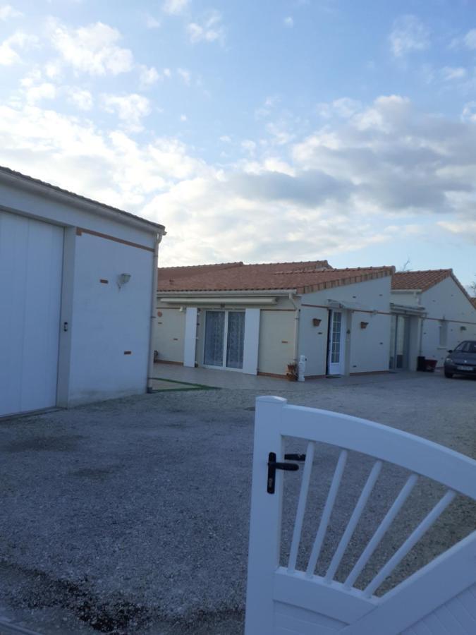 Le Petit Plessis Cure Vila Liré Exterior foto